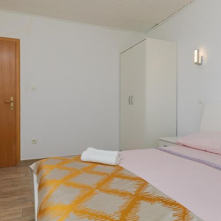 Apartments By The Sea Duce, Omis - 2992 Dugi Rat Szoba fotó